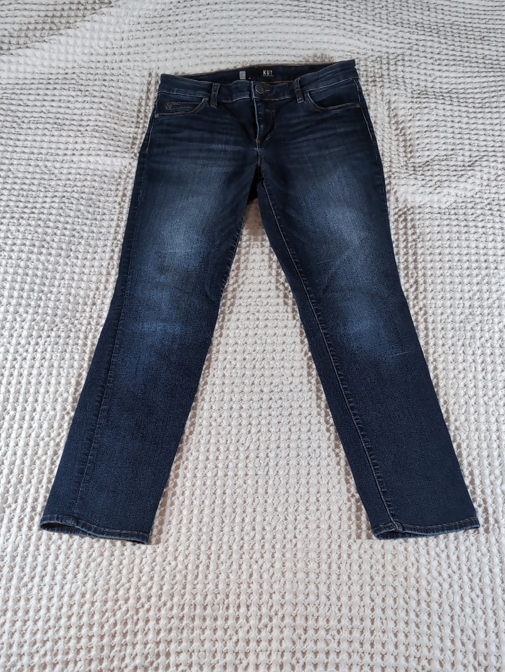 Kut from the Kloth Catherine Boyfriend Dark Wash Straight Leg Jeans Size 4